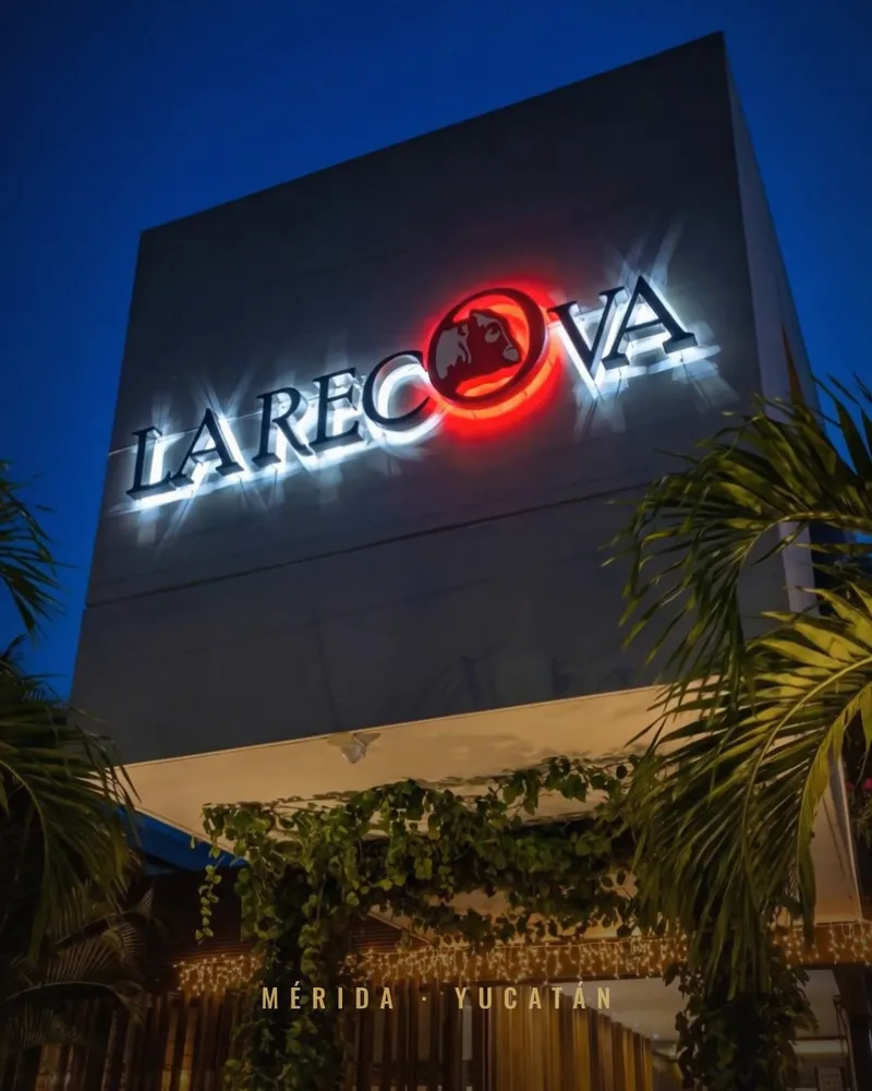 Escena del comercial de La Recova
